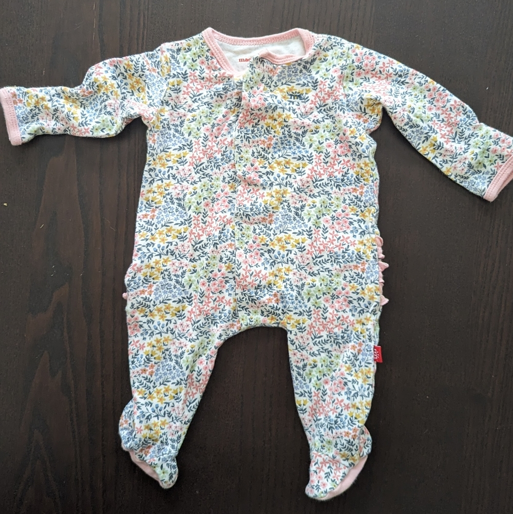 Magnetic Me Cotton Footed Sleeper Pajama (0-3 mo) in pink floral